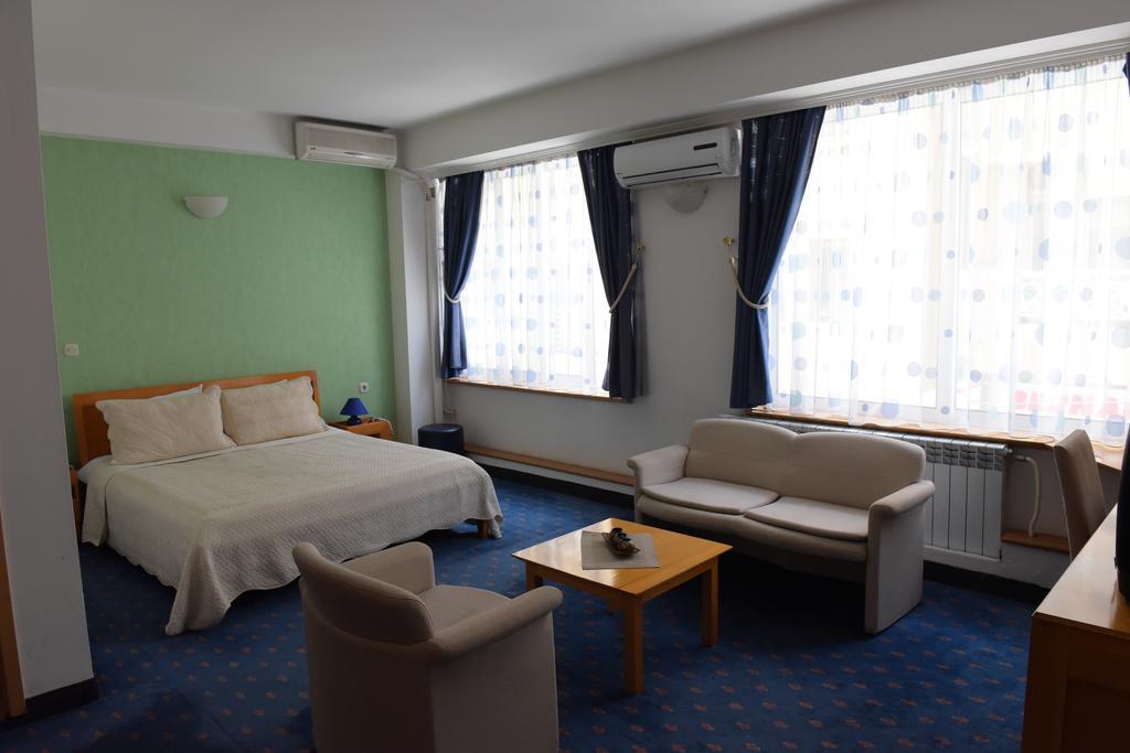 Hotel Residence Inn Skopje Exterior photo