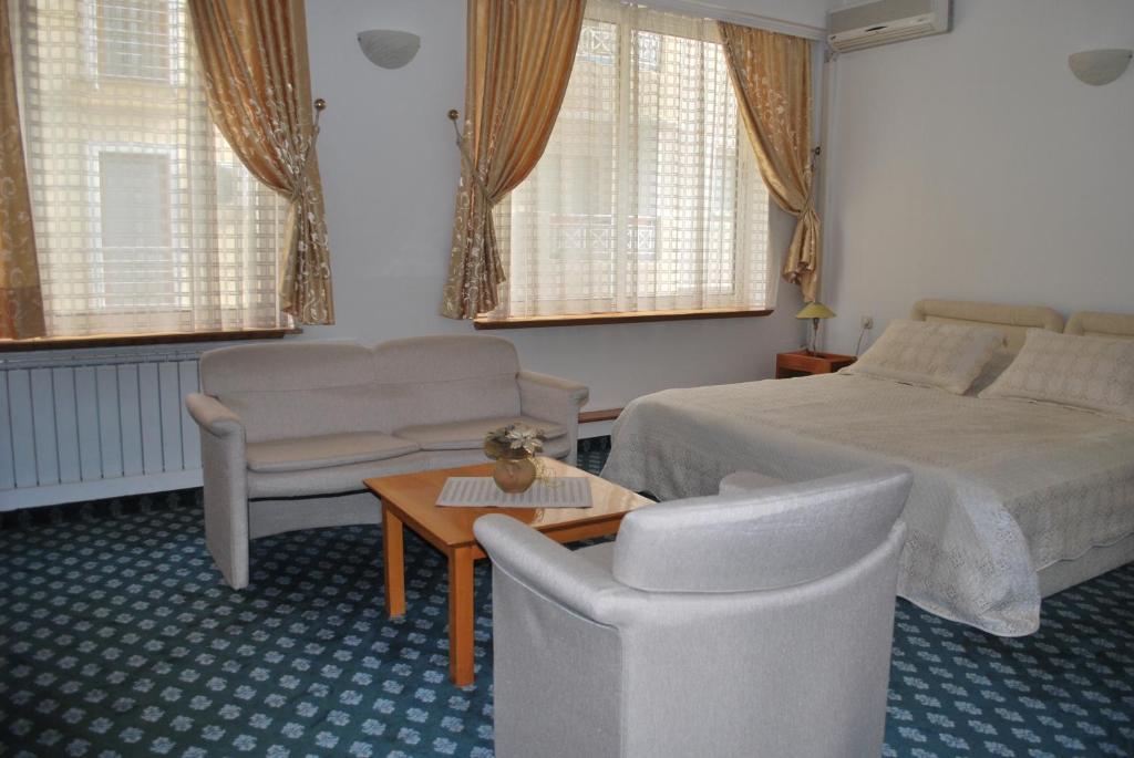 Hotel Residence Inn Skopje Room photo